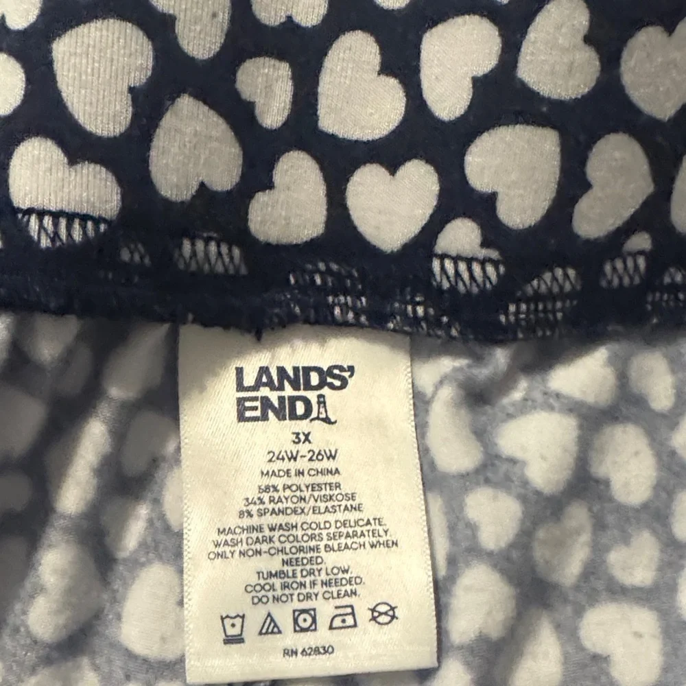 3 Piece Heart Patterned Lands End Lounge Set